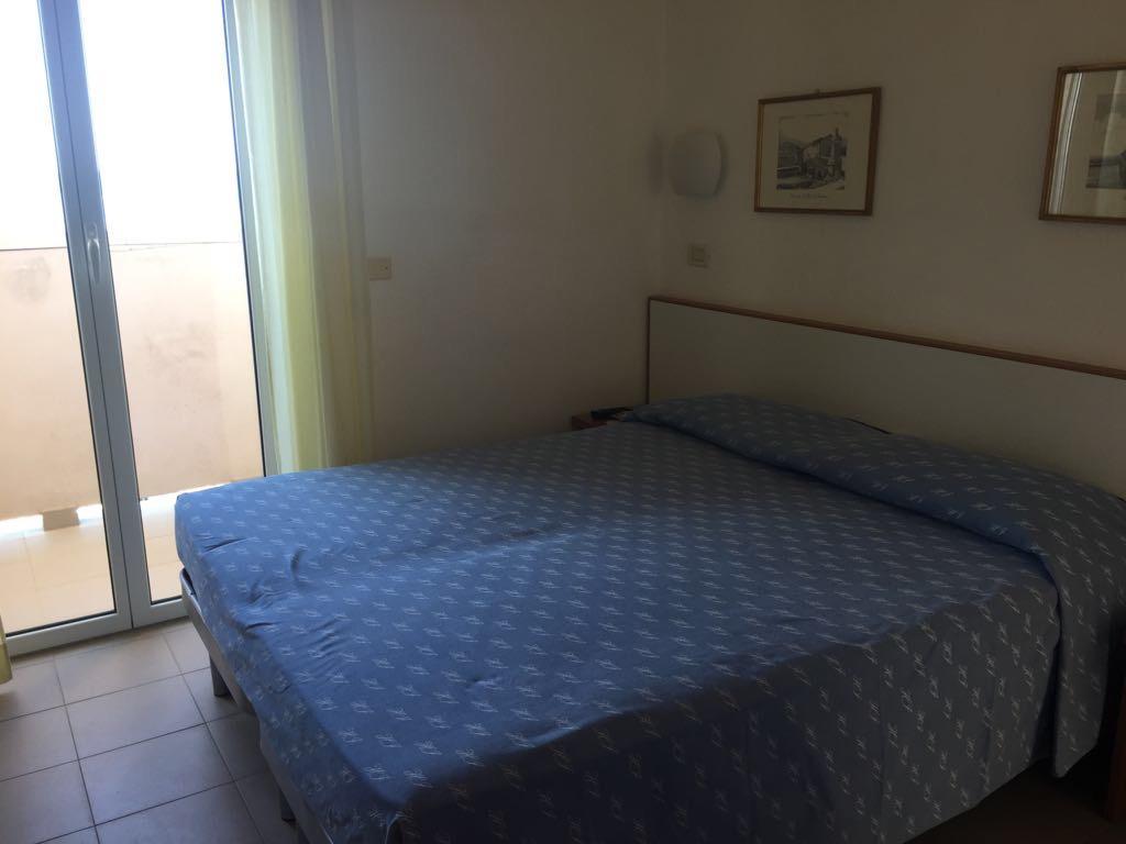 Hotel Man Лидо ди Савио Екстериор снимка